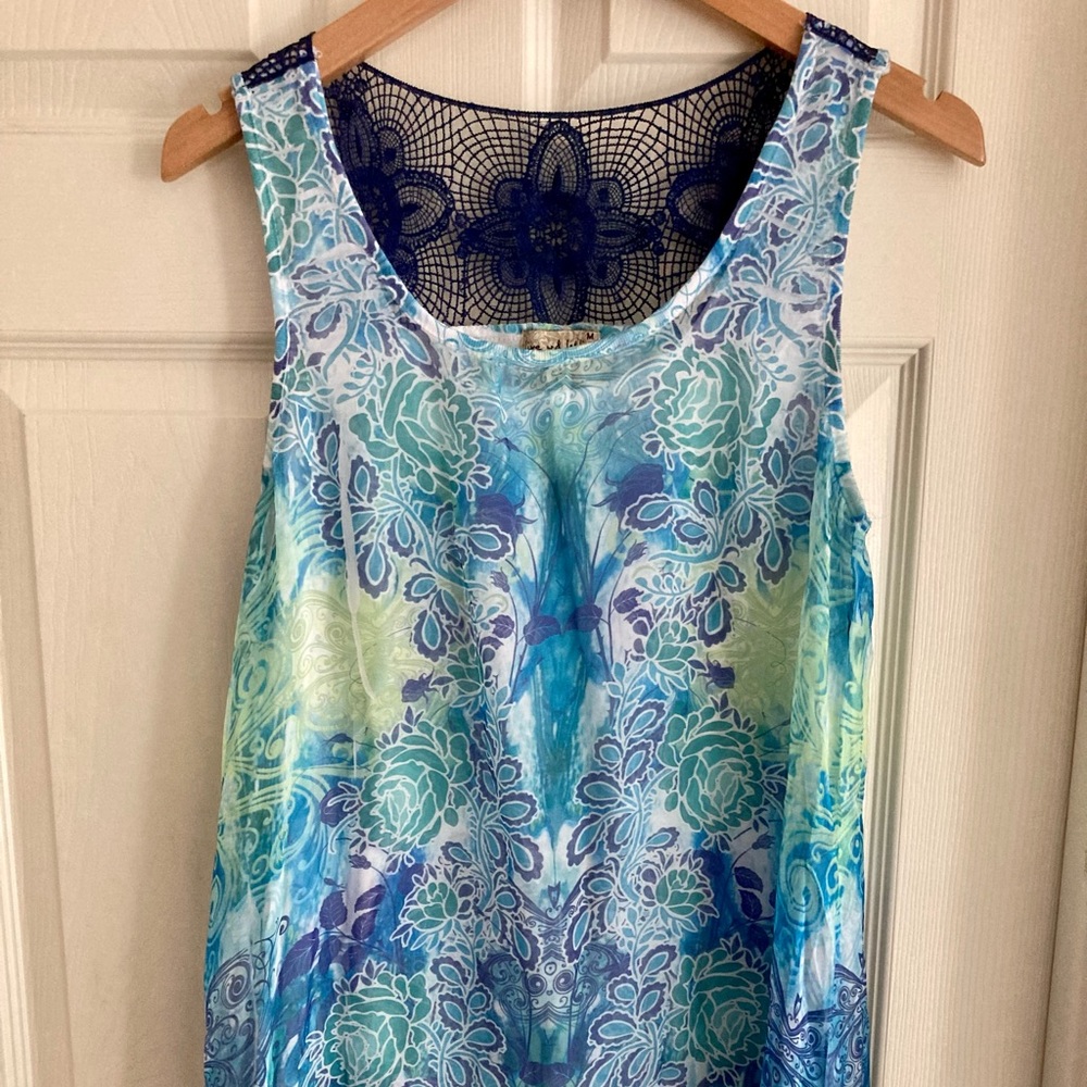 Flowy Summer Top Size M